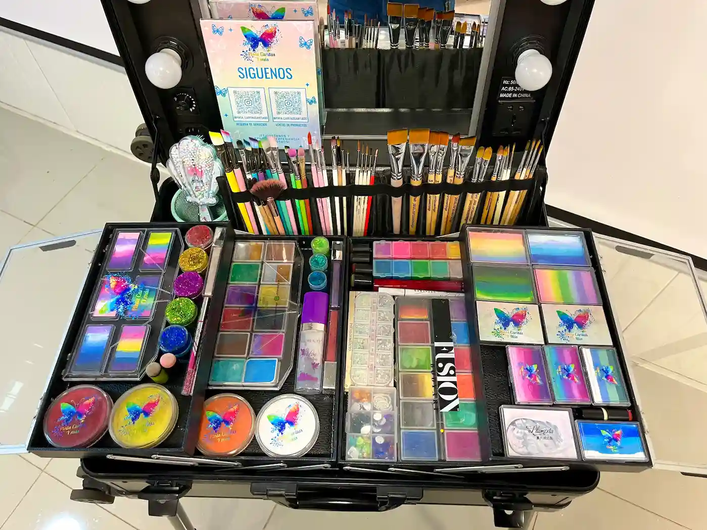 Kit profesional completo pinta caritas — maleta con pinturas Aquacolors, pinceles y materiales